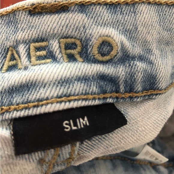 AERO  SLIM Straight Leg 32 Distressed Light Wash with stretch - Picture 4 of 10